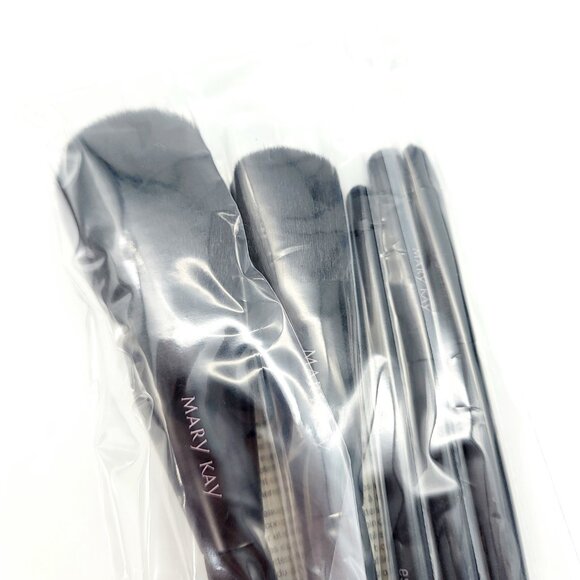 Mary Kay Essential Brush Collection - Picture 8 of 8